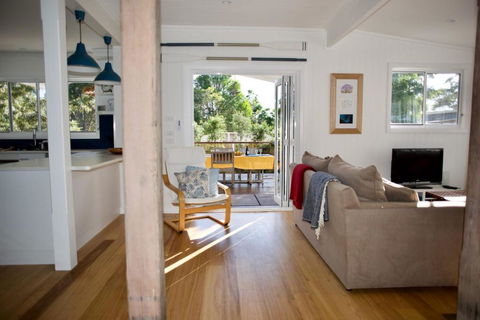 Alora Cottage - Tourism Guide 2