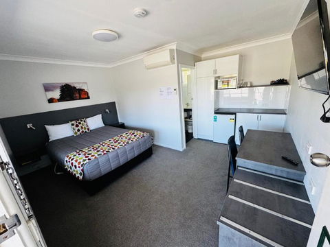 Altona Motel - Cruises Travel 4