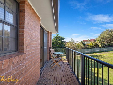 Amaroo Cres No 20 Fingal Bay Holiday Home - Tourism Guide 4