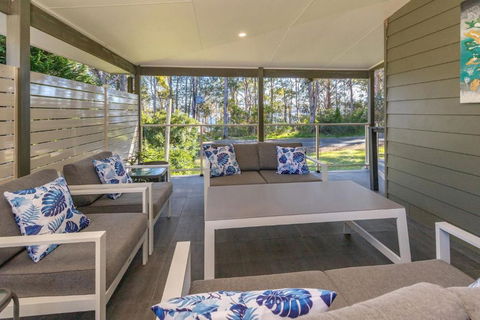 Amaroo Sunset Lodge - Tourism Guide 0