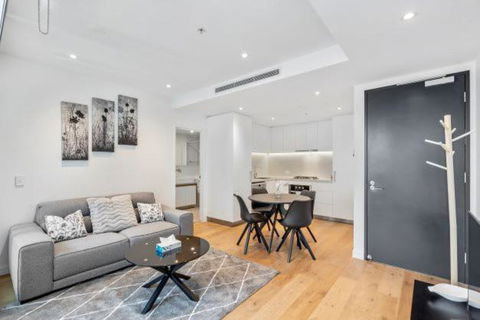 Amazing 1BR Apartment W Pool - Tourism Guide 1