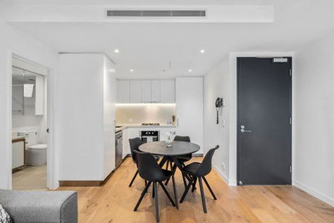 Amazing 1BR Apartment W Pool - Tourism Guide 2