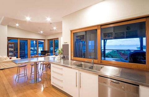 Amazing Whitsunday Views At High Tide - Tourism Guide 3