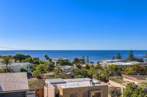 Amelie - Luxury Beach View Condo Minutes To Beach - Tourism Guide 3