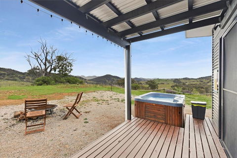 Amethyst - 1 Bed With Hot Tub - Kundalini Lodge - Tourism Guide 2