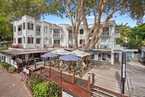Alassio Absolute Beachfront 201 Palm Cove - Tourism Guide 3