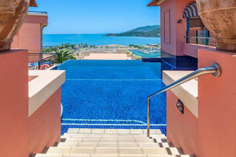 Airlie Dream - Tourism Guide 1
