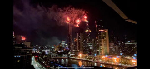 Aura2107, 2 Bedroom Apartment With Balcony, Stunning Yarra River And City Views - Tourism Guide 3