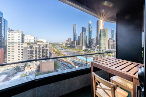 Aura2107, 2 Bedroom Apartment With Balcony, Stunning Yarra River And City Views - Tourism Guide 0