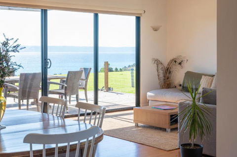 Antechamber Bay Retreats - Tourism Guide 4