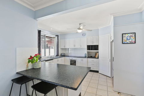 Anzac Cottage - Tourism Guide 3