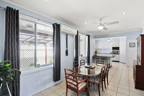 Anzac Cottage - Tourism Guide 4