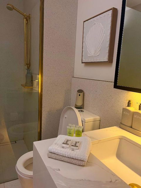 Apartment In South Melbourne - Tourism Guide 4