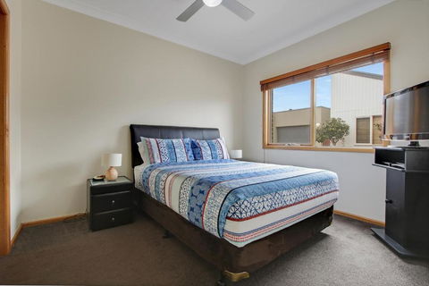 Apartments On Church - Unit 7 - Tourism Guide 1