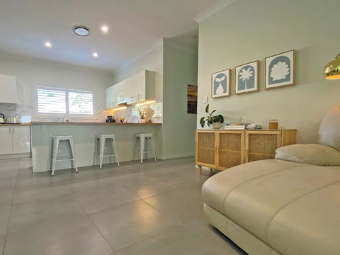 Apipi Holiday House - Tourism Guide 2