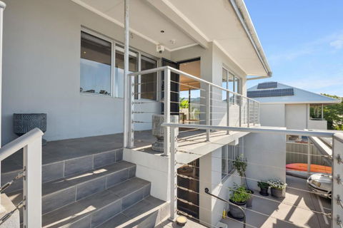 Applecross Riverside Apt - Tourism Guide 4