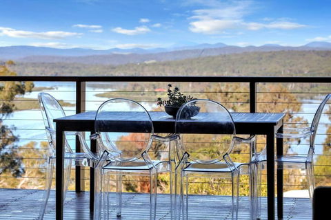 Aqua La Vista - 4 Bedroom Pet Friendly House - Tourism Guide 0