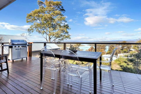 Aqua La Vista - 4 Bedroom Pet Friendly House - Tourism Guide 1