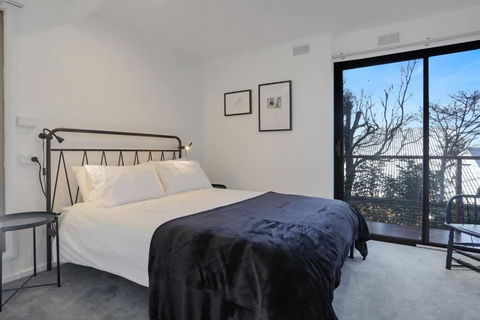 Aqua La Vista - 4 Bedroom Pet Friendly House - Tourism Guide 2