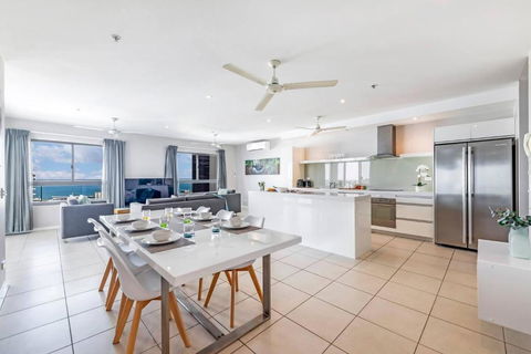 Arafura Edge - Resort Living And Breathtaking Views - Tourism Guide 3