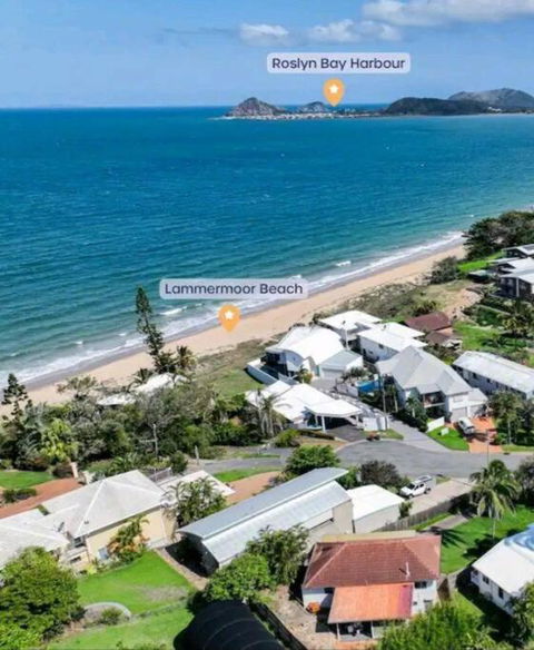 ARay At Cooee Bay - Apt B - Beach House Yeppoon - Tourism Guide 0