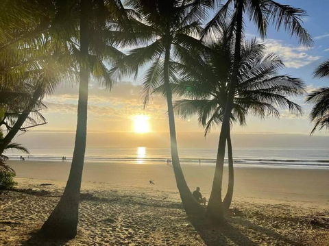 ARay At Cooee Bay - Apt B - Beach House Yeppoon - Tourism Guide 3