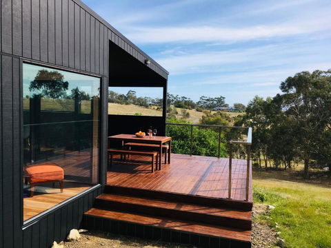 Architecturally Designed Rural Retreat - Tourism Guide 0