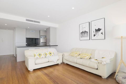 Arena Newcastle Beach - Tourism Guide 4