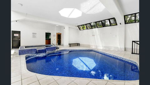 Aristocrat Apartments - Tourism Guide 1