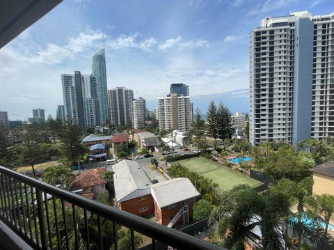 Aristocrat Apartments - Tourism Guide 0