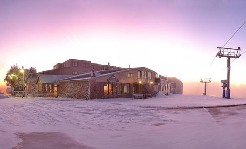 Arlberg Hotel Mt. Buller - Tourism Guide 0