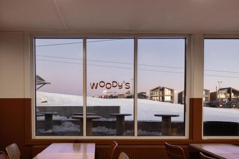 Arlberg Hotel Mt. Buller - Tourism Guide 3