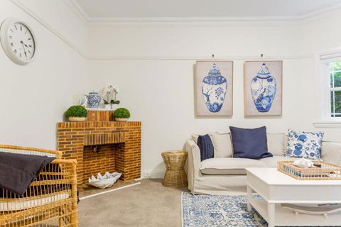 Art Deco Apartment Meters Away From The Beach - Tourism Guide 1