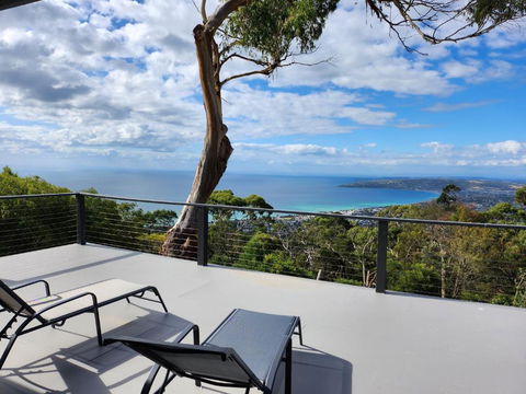 Arthurs Holiday Villa - Tourism Guide 0