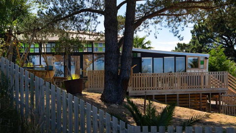Artists Garden Cottage - Tourism Guide 1