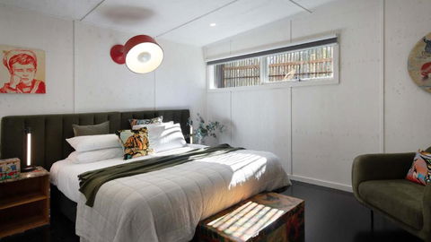 Artists Garden Cottage - Tourism Guide 4