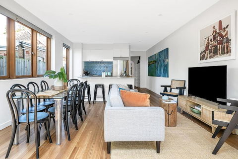 Artscape - Luxurious Bondi Beach Family Villa! - Tourism Guide 0