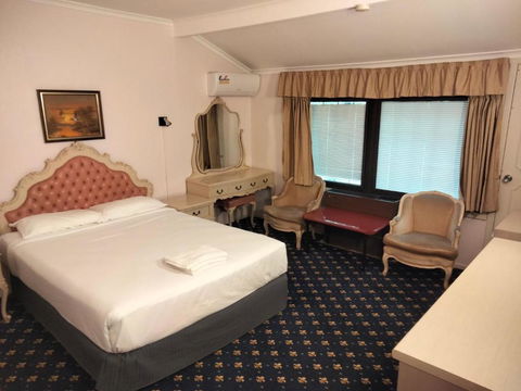 Ascot Motor Inn - Cruises Travel 2
