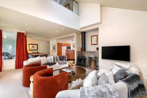 Aspect 5 Chalet A Stones Throw From All Thredbo Has To Offer - Tourism Guide 3