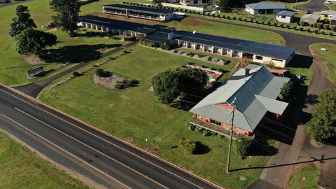 Atherton Apartments - Tourism Guide 3