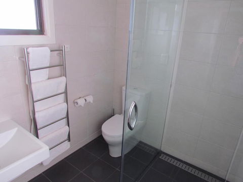 Augathella Motel & Caravan Park - Tourism Guide 1