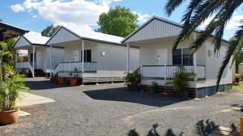 Augathella Palms Motel - Tourism Guide 4