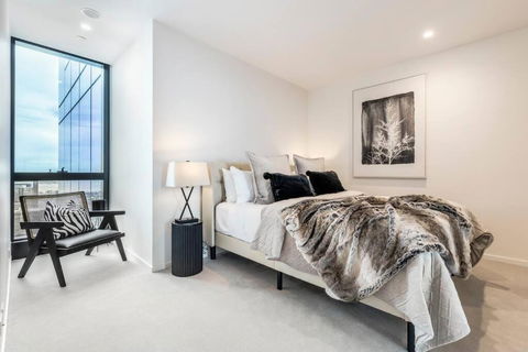 Australia 108 Skyhigh Luxury With Sweeping Views - Tourism Guide 0