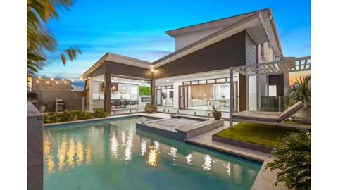 Avoca Beach Retreat - Tourism Guide 2