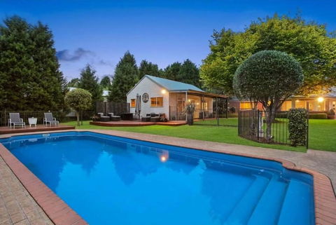 Avonlea, Bowral, Southern Highlands - Tourism Guide 4
