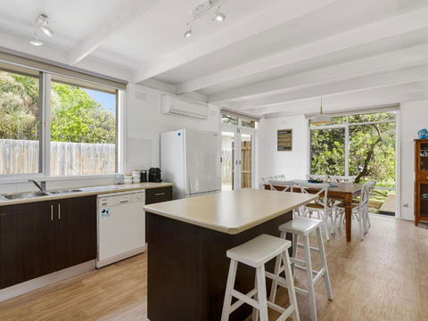 Avonlea Sorrento Holiday House - Tourism Guide 2