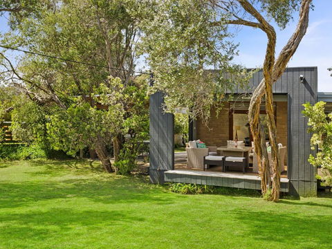 Avonlea Sorrento Holiday House - Tourism Guide 0