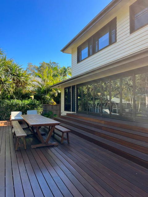 Away Guesthouse- Away On Shirley Lane - Tourism Guide 4