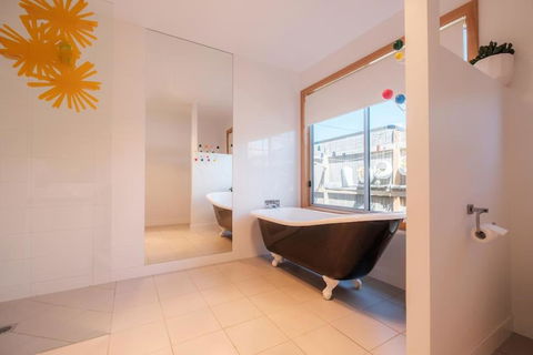 Awesome Beach House Bicheno - Tourism Guide 4