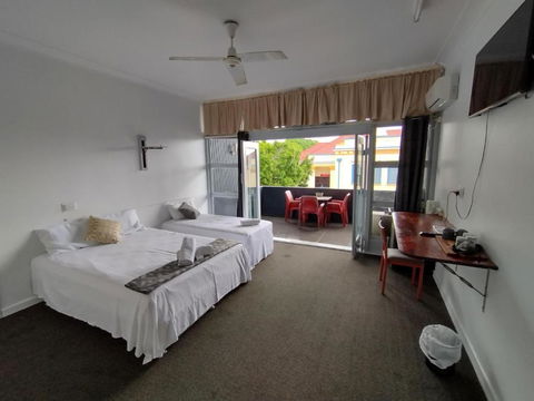Ayr Hotel - Tourism Guide 1